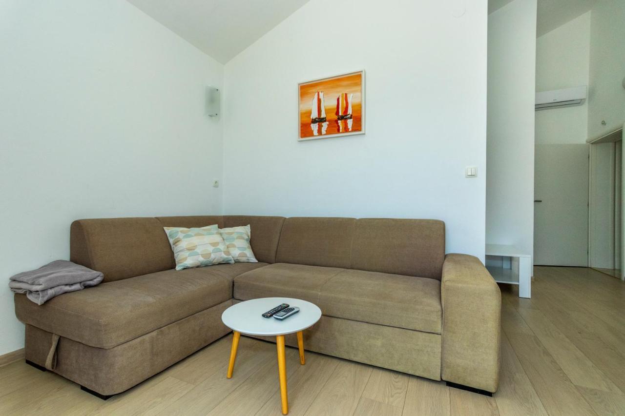 Apartments La Mirage Pirovac Εξωτερικό φωτογραφία