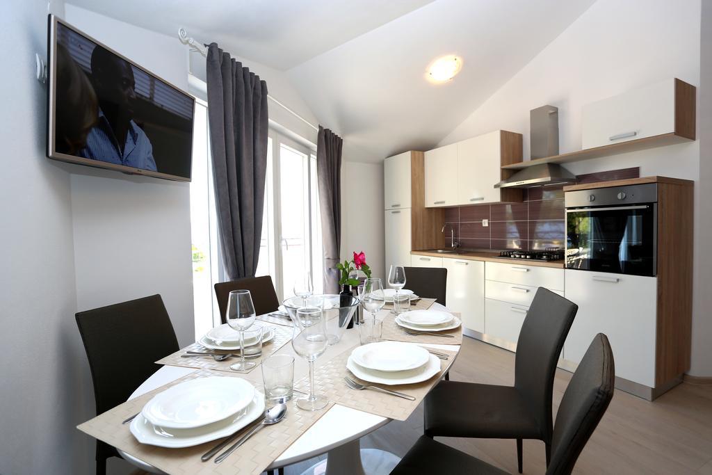 Apartments La Mirage Pirovac Εξωτερικό φωτογραφία